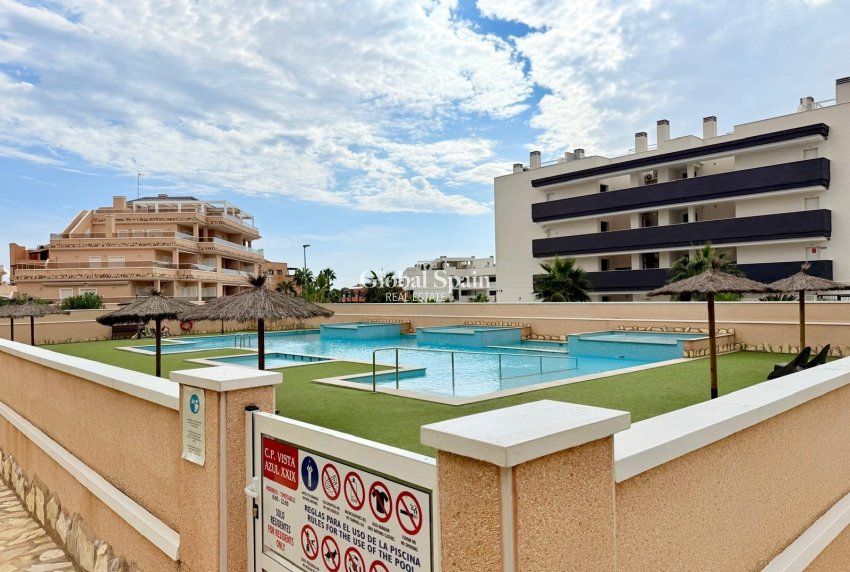 Wederverkoop - APPARTEMENT -
ORIHUELA COSTA - VILLAMARTÍN