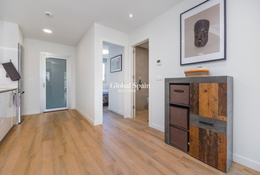 Wederverkoop - APPARTEMENT -
ORIHUELA COSTA - VILLAMARTÍN