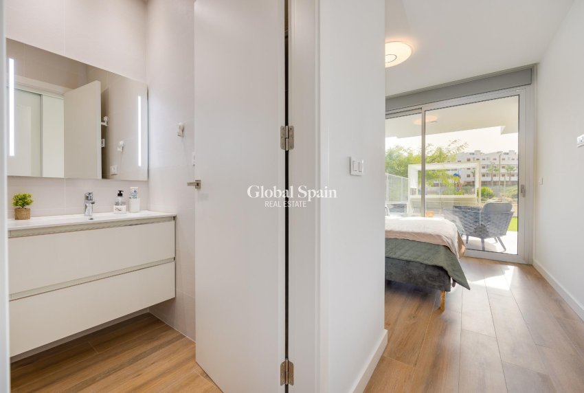 Wederverkoop - APPARTEMENT -
ORIHUELA COSTA - VILLAMARTÍN