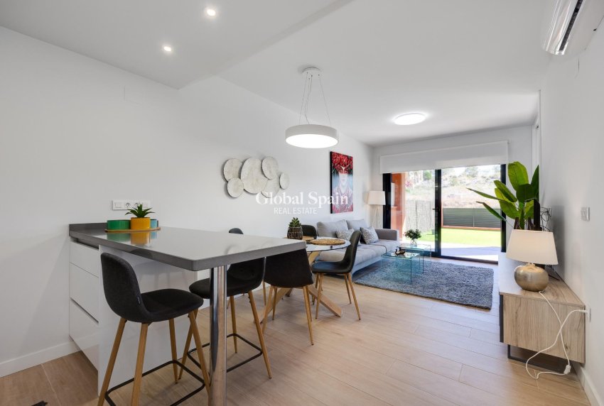 Wederverkoop - APPARTEMENT -
ORIHUELA COSTA - VILLAMARTÍN