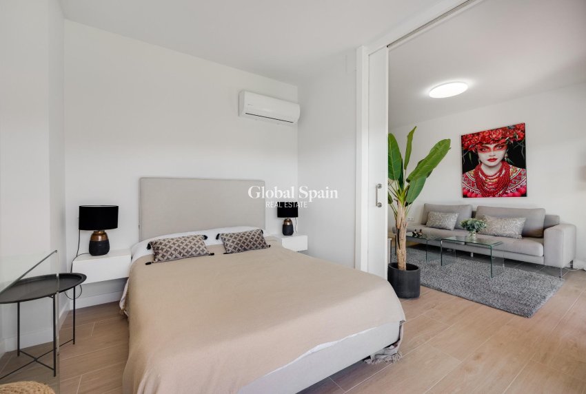Wederverkoop - APPARTEMENT -
ORIHUELA COSTA - VILLAMARTÍN