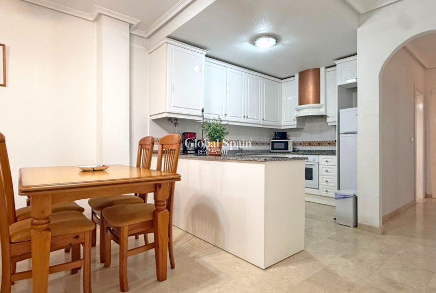 Wederverkoop - APPARTEMENT -
ORIHUELA COSTA - VILLAMARTÍN