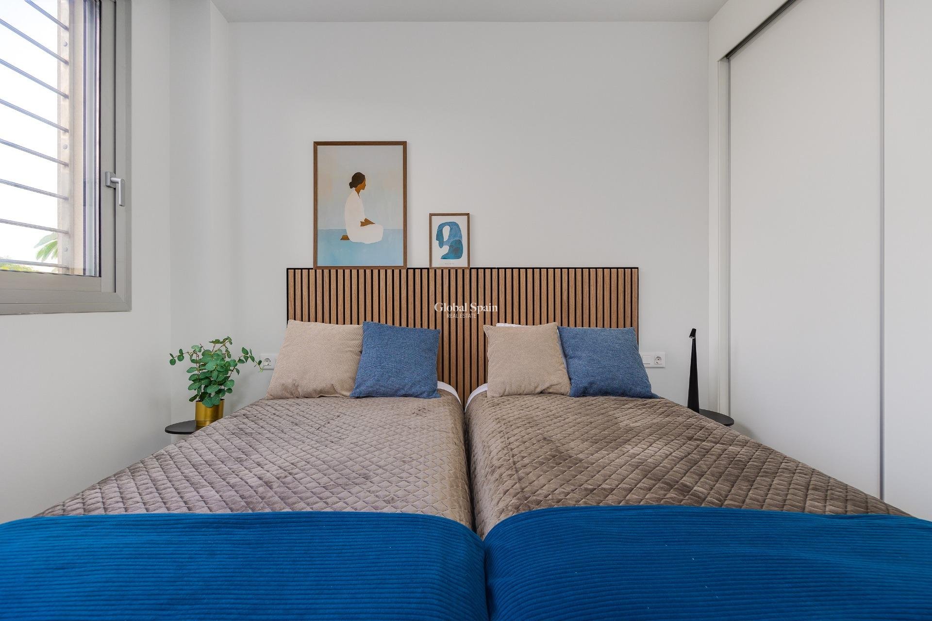 Wederverkoop - APPARTEMENT -
ORIHUELA COSTA - VILLAMARTÍN