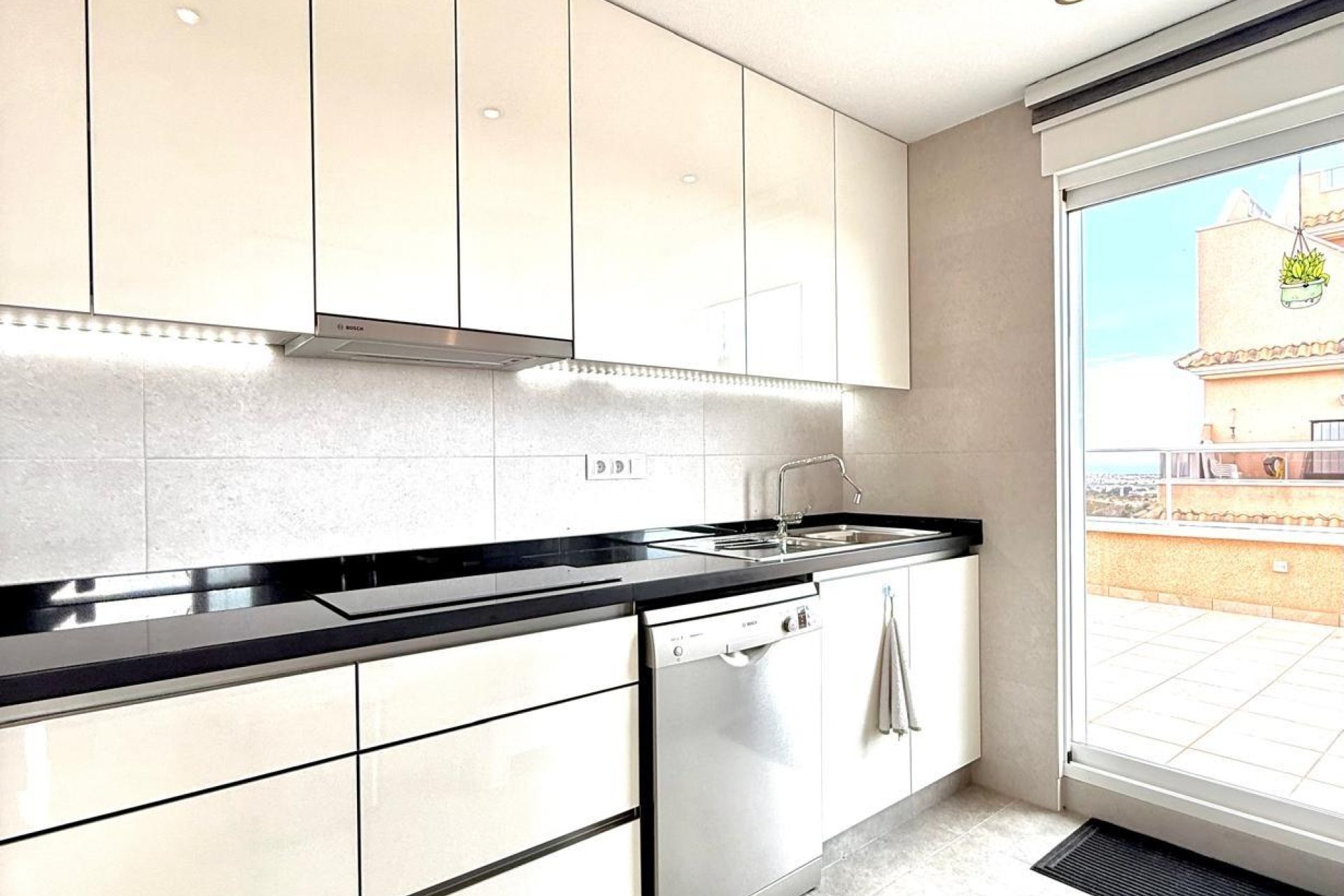 Wederverkoop - APPARTEMENT -
ORIHUELA COSTA - VILLAMARTÍN