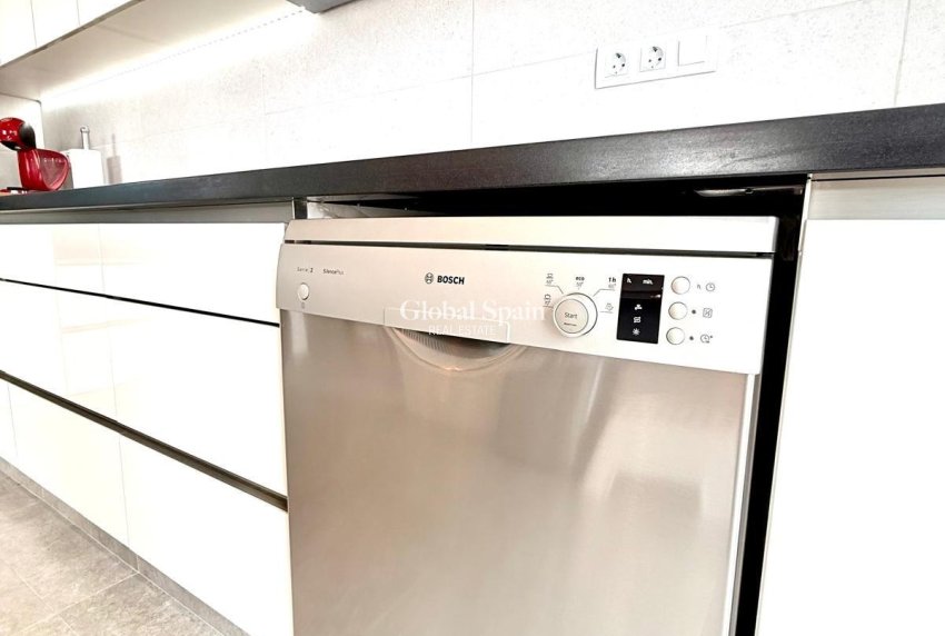 Wederverkoop - APPARTEMENT -
ORIHUELA COSTA - VILLAMARTÍN