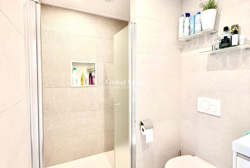 Wederverkoop - APPARTEMENT -
ORIHUELA COSTA - VILLAMARTÍN