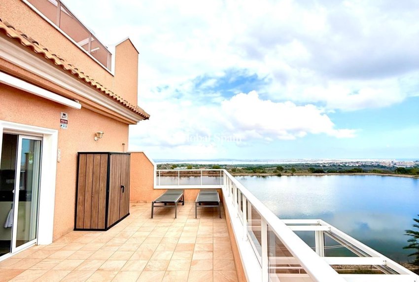 Wederverkoop - APPARTEMENT -
ORIHUELA COSTA - VILLAMARTÍN