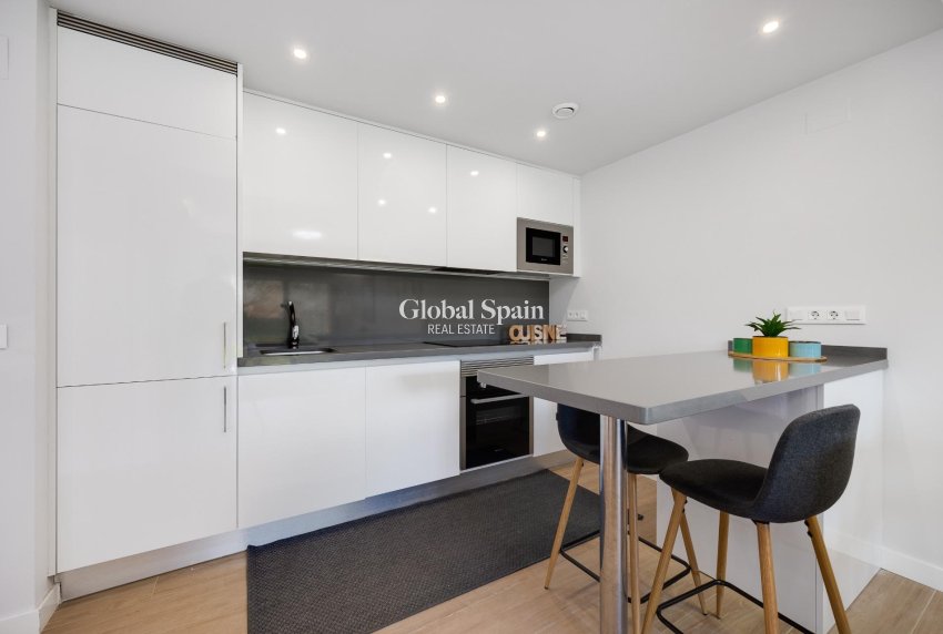 Wederverkoop - APPARTEMENT -
ORIHUELA COSTA - VILLAMARTÍN