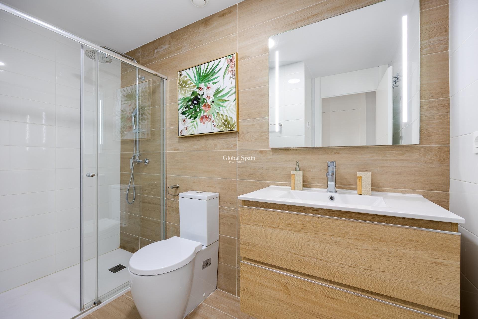 Wederverkoop - APPARTEMENT -
ORIHUELA COSTA - VILLAMARTÍN