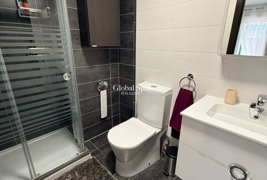 Wederverkoop - APPARTEMENT -
ORIHUELA COSTA - VILLAMARTÍN