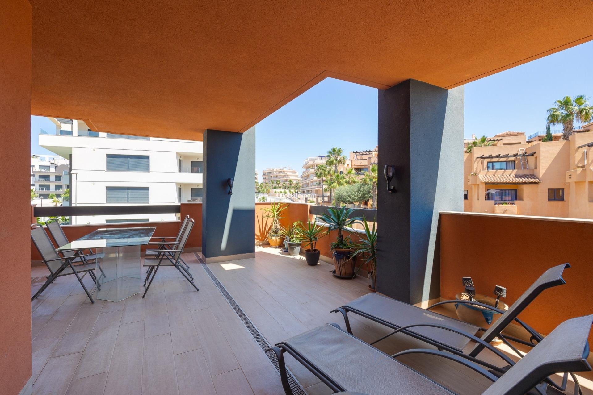 Wederverkoop - APPARTEMENT -
ORIHUELA COSTA - VILLAMARTÍN