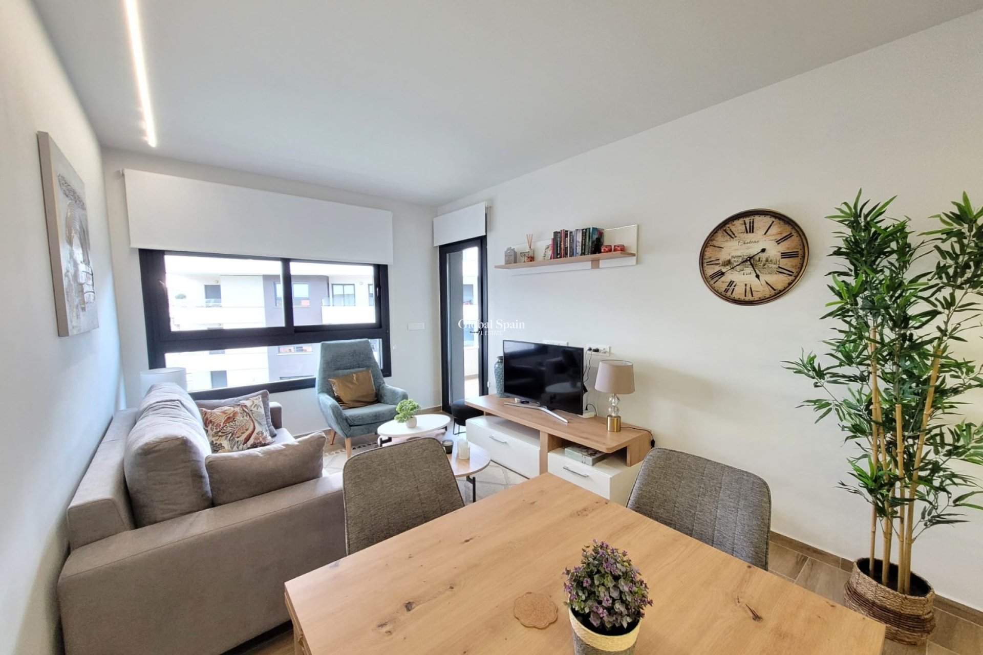 Wederverkoop - APPARTEMENT -
ORIHUELA COSTA - VILLAMARTÍN