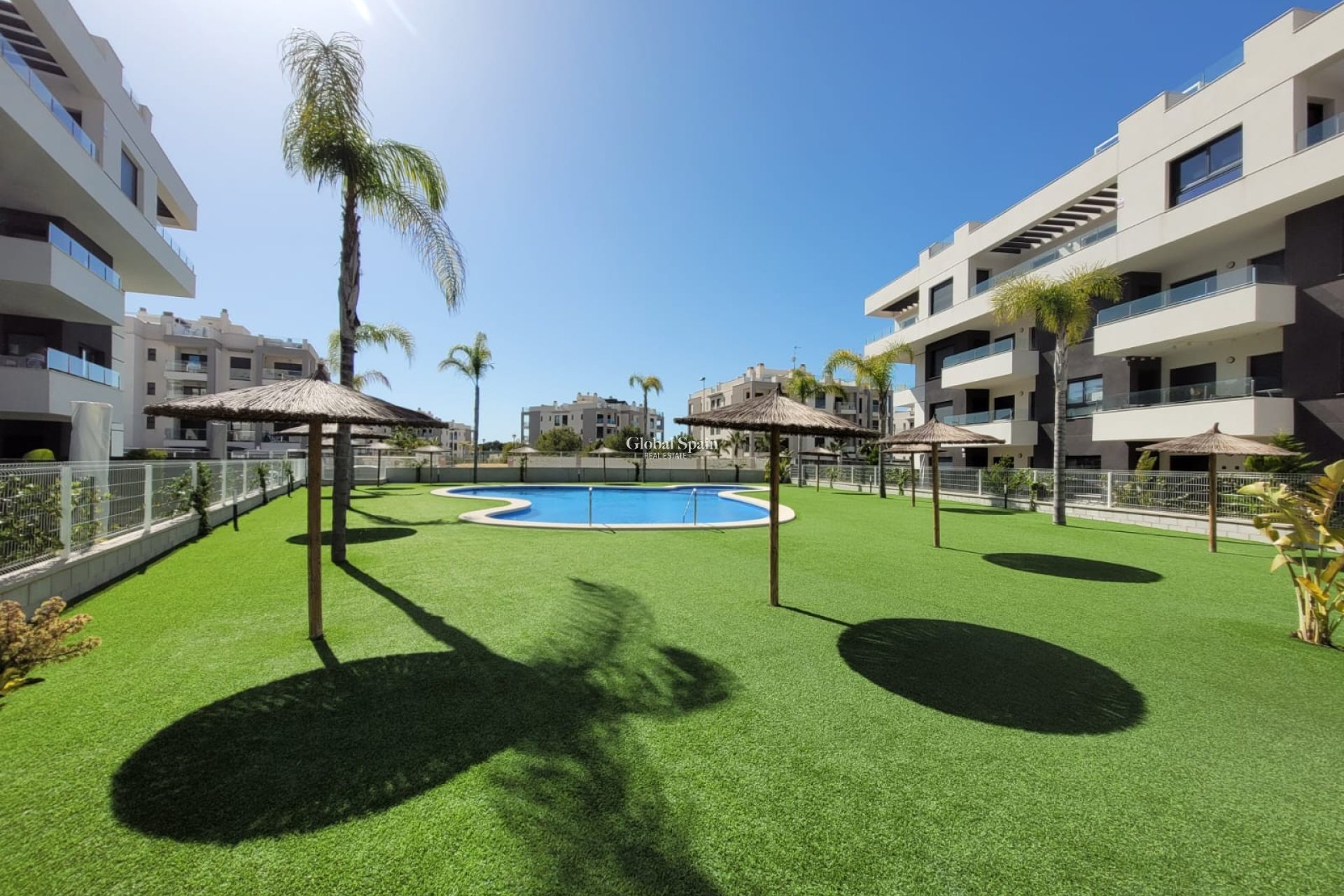 Wederverkoop - APPARTEMENT -
ORIHUELA COSTA - VILLAMARTÍN