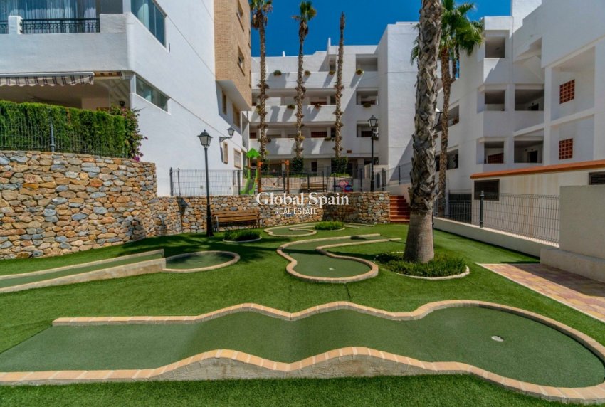 Wederverkoop - APPARTEMENT -
ORIHUELA COSTA - VILLAMARTÍN