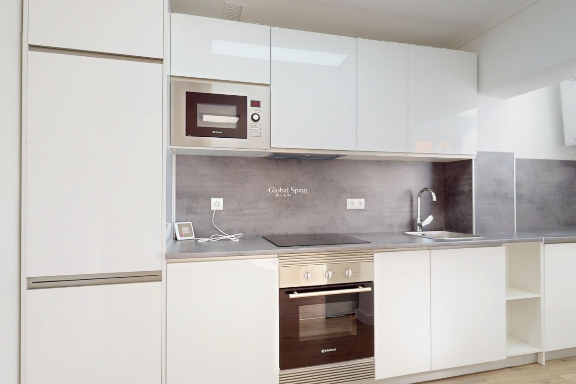 Wederverkoop - APPARTEMENT -
ORIHUELA COSTA - VILLAMARTÍN