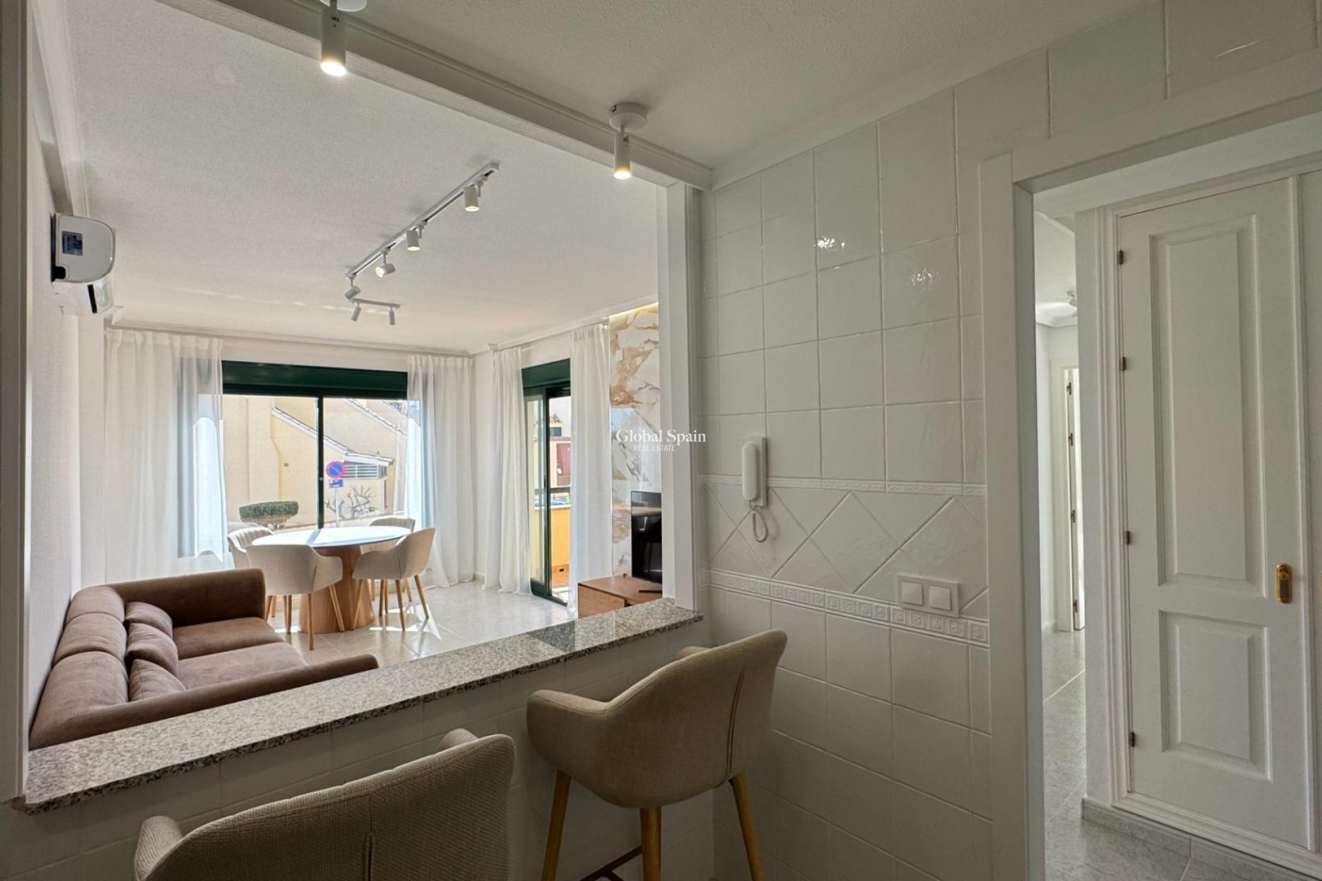 Wederverkoop - APPARTEMENT -
ORIHUELA COSTA - VILLAMARTÍN