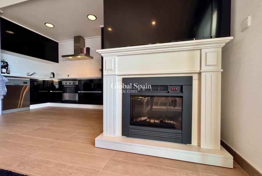 Wederverkoop - APPARTEMENT -
ORIHUELA COSTA - VILLAMARTÍN