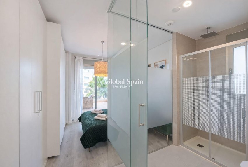 Wederverkoop - APPARTEMENT -
ORIHUELA COSTA - VILLAMARTÍN
