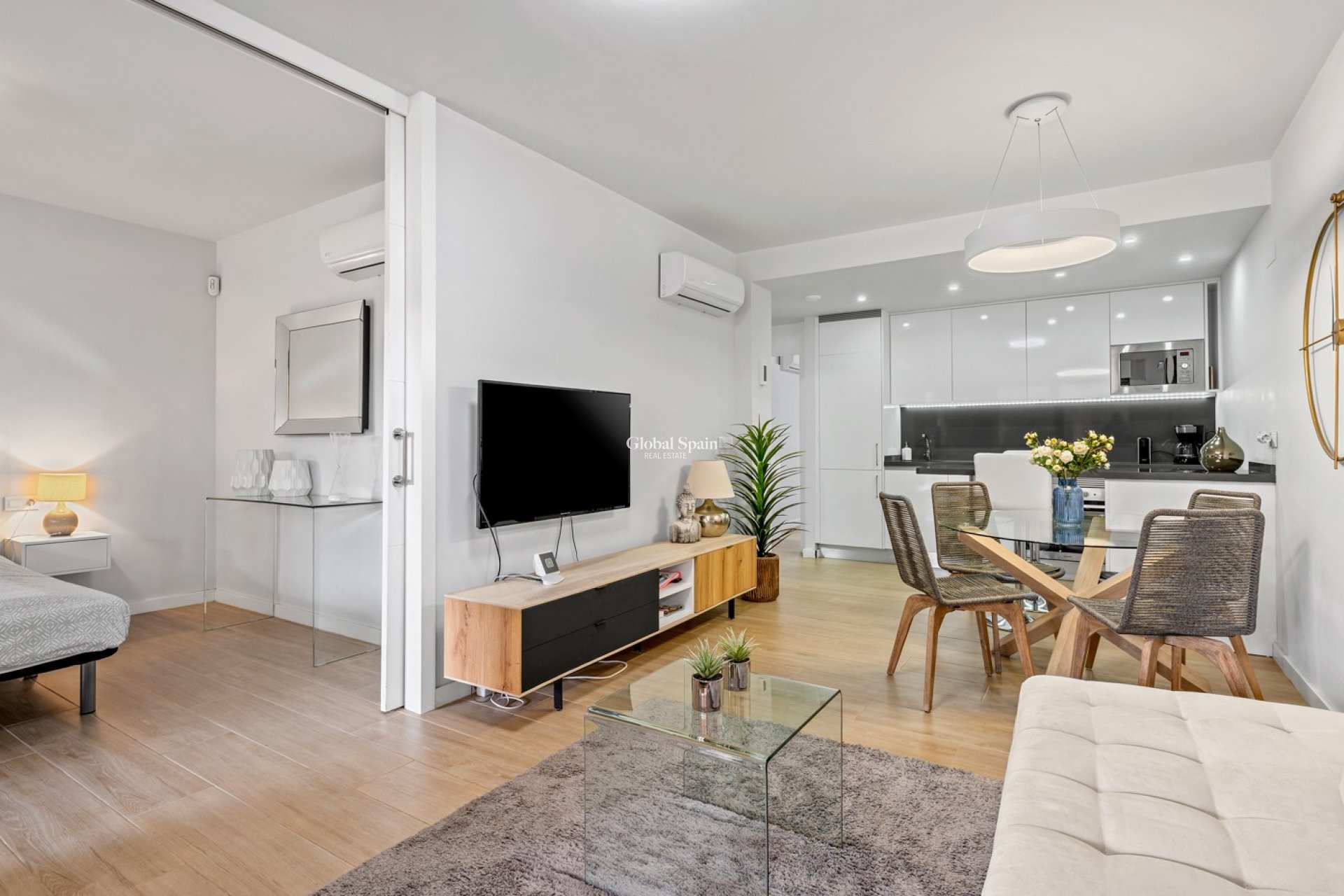 Wederverkoop - APPARTEMENT -
ORIHUELA COSTA - VILLAMARTÍN