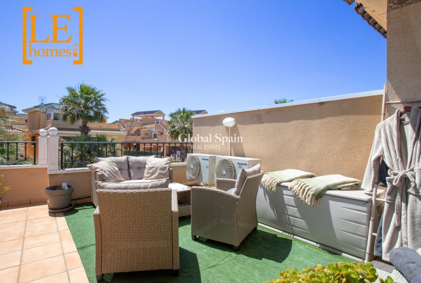 Wederverkoop - APPARTEMENT -
ORIHUELA COSTA - VILLAMARTÍN