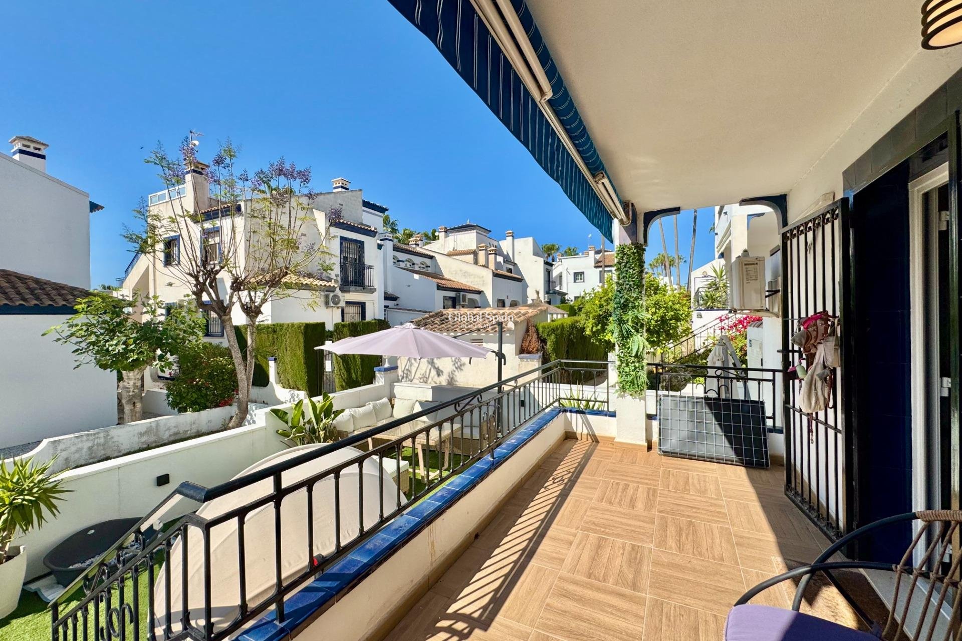 Wederverkoop - APPARTEMENT -
ORIHUELA COSTA - VILLAMARTÍN