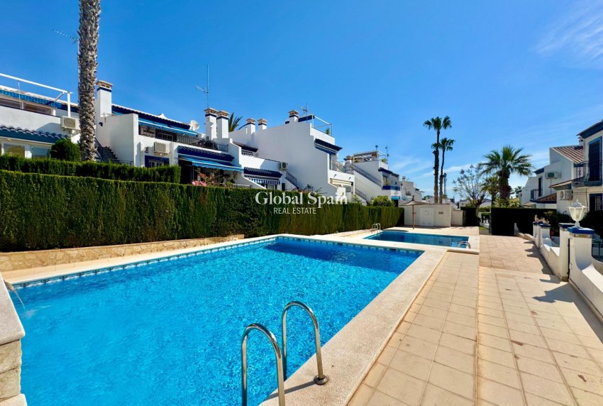 Wederverkoop - APPARTEMENT -
ORIHUELA COSTA - VILLAMARTÍN