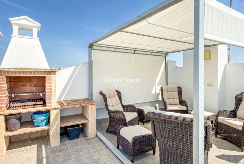 Wederverkoop - APPARTEMENT -
ORIHUELA COSTA - VILLAMARTÍN