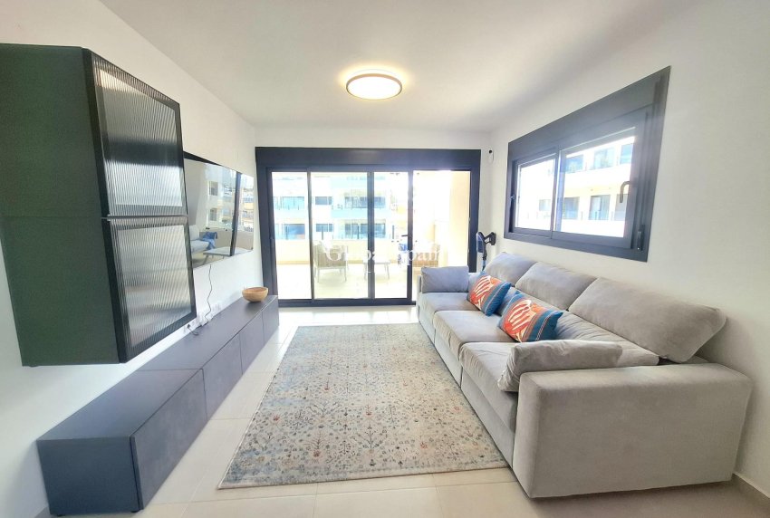 Wederverkoop - APPARTEMENT -
ORIHUELA COSTA - VILLAMARTÍN