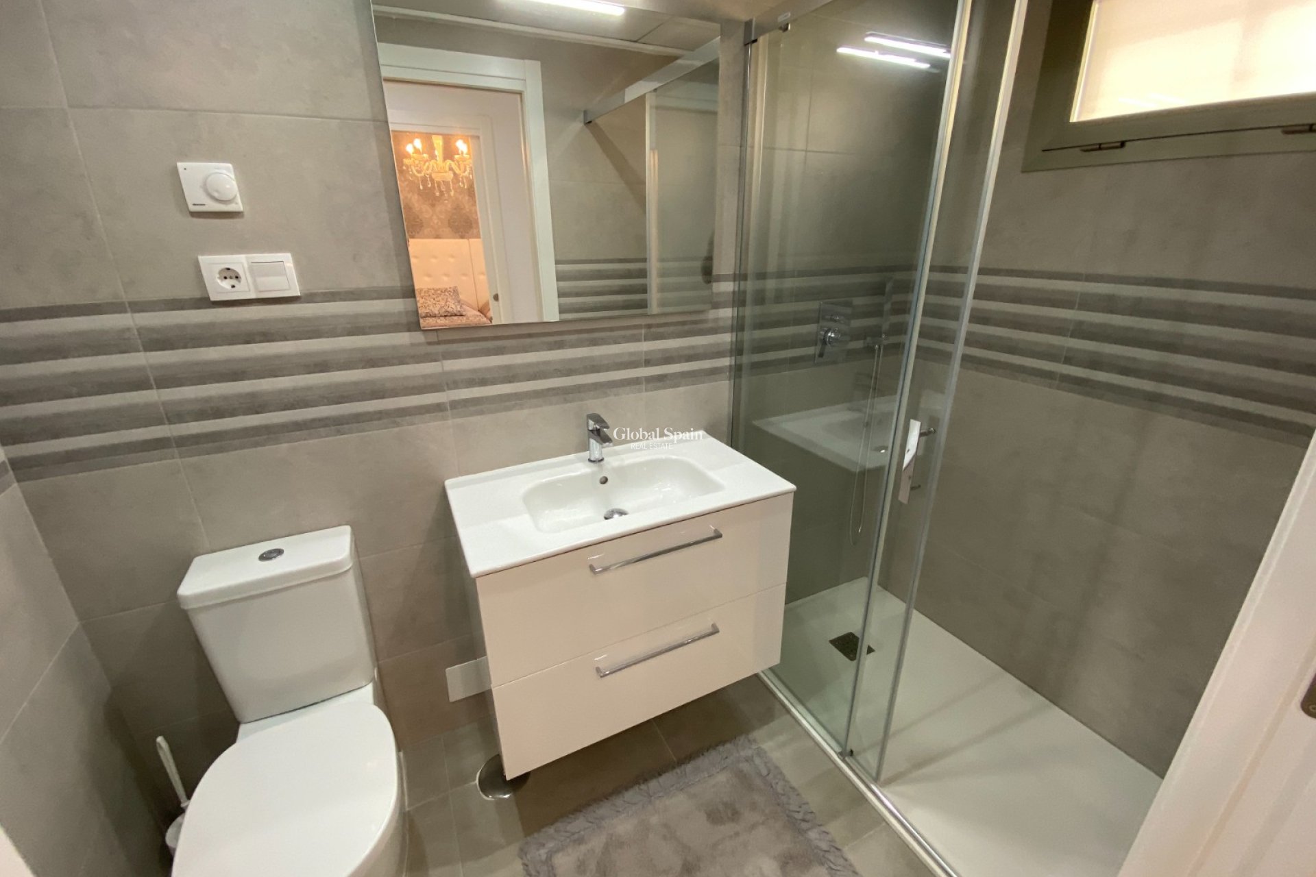 Wederverkoop - Appartement -
ORIHUELA COSTA - VILLAMARTÍN