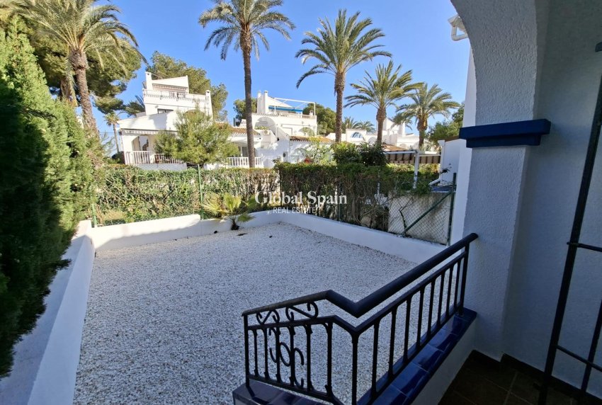 Wederverkoop - APPARTEMENT -
ORIHUELA COSTA - VILLAMARTÍN