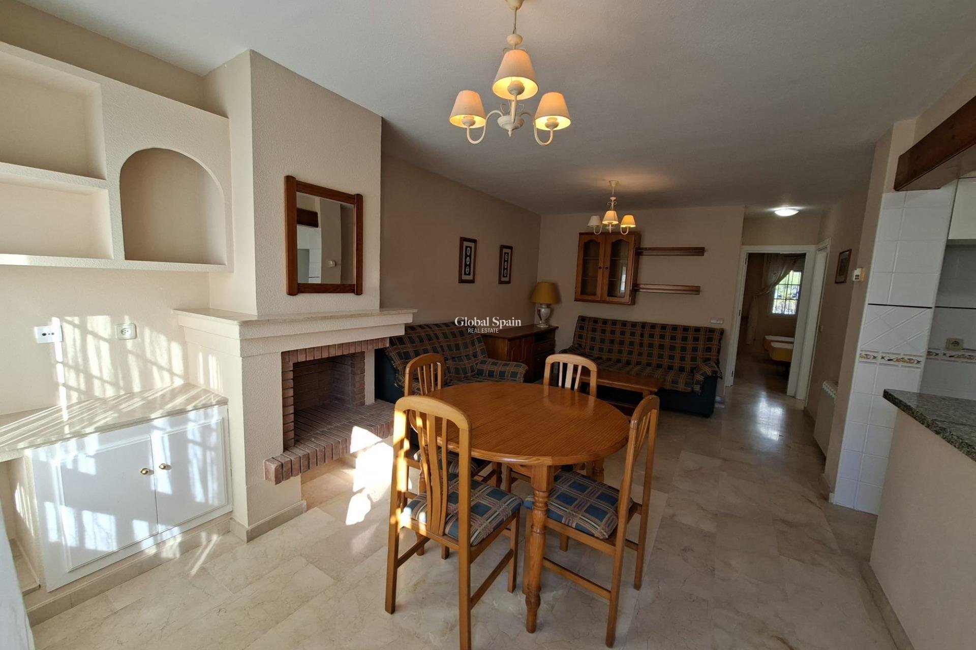Wederverkoop - APPARTEMENT -
ORIHUELA COSTA - VILLAMARTÍN