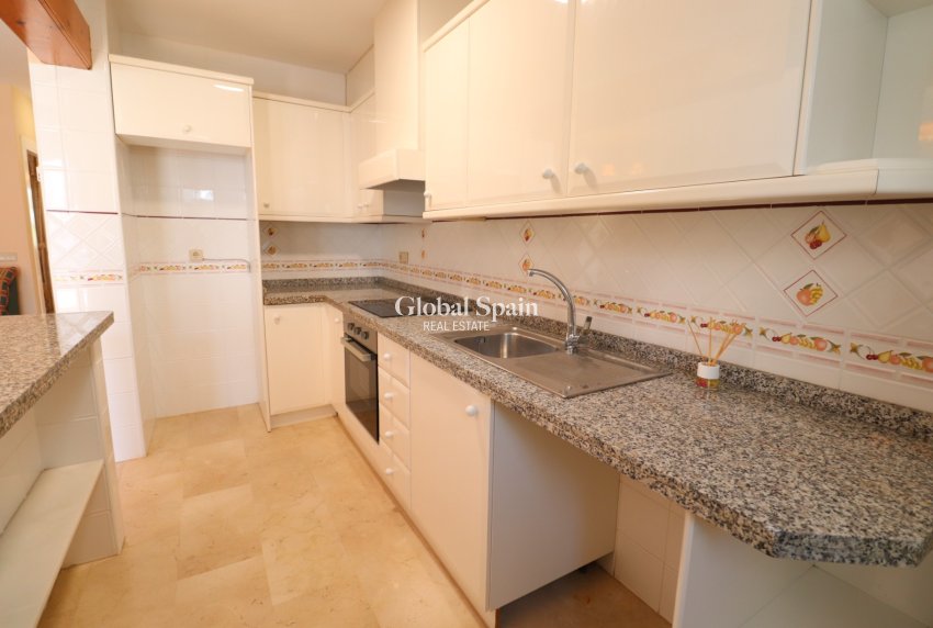 Wederverkoop - APPARTEMENT -
Orihuela Costa - Villamartin
