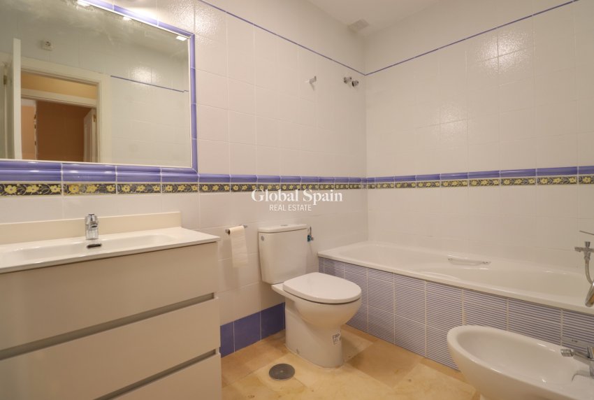 Wederverkoop - APPARTEMENT -
Orihuela Costa - Villamartin
