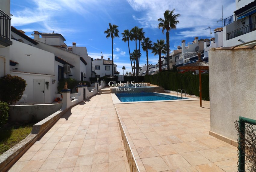 Wederverkoop - APPARTEMENT -
Orihuela Costa - Villamartin