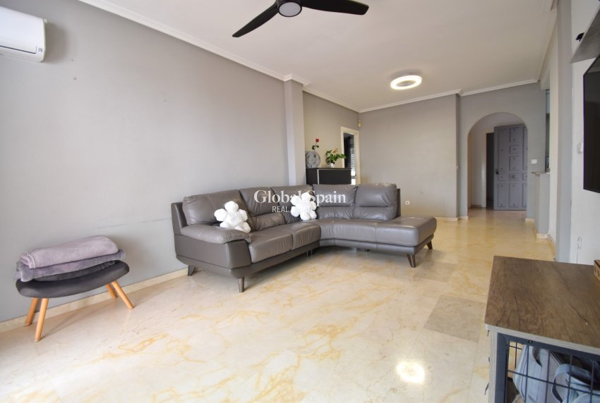 Wederverkoop - APPARTEMENT -
Orihuela Costa - Villamartin