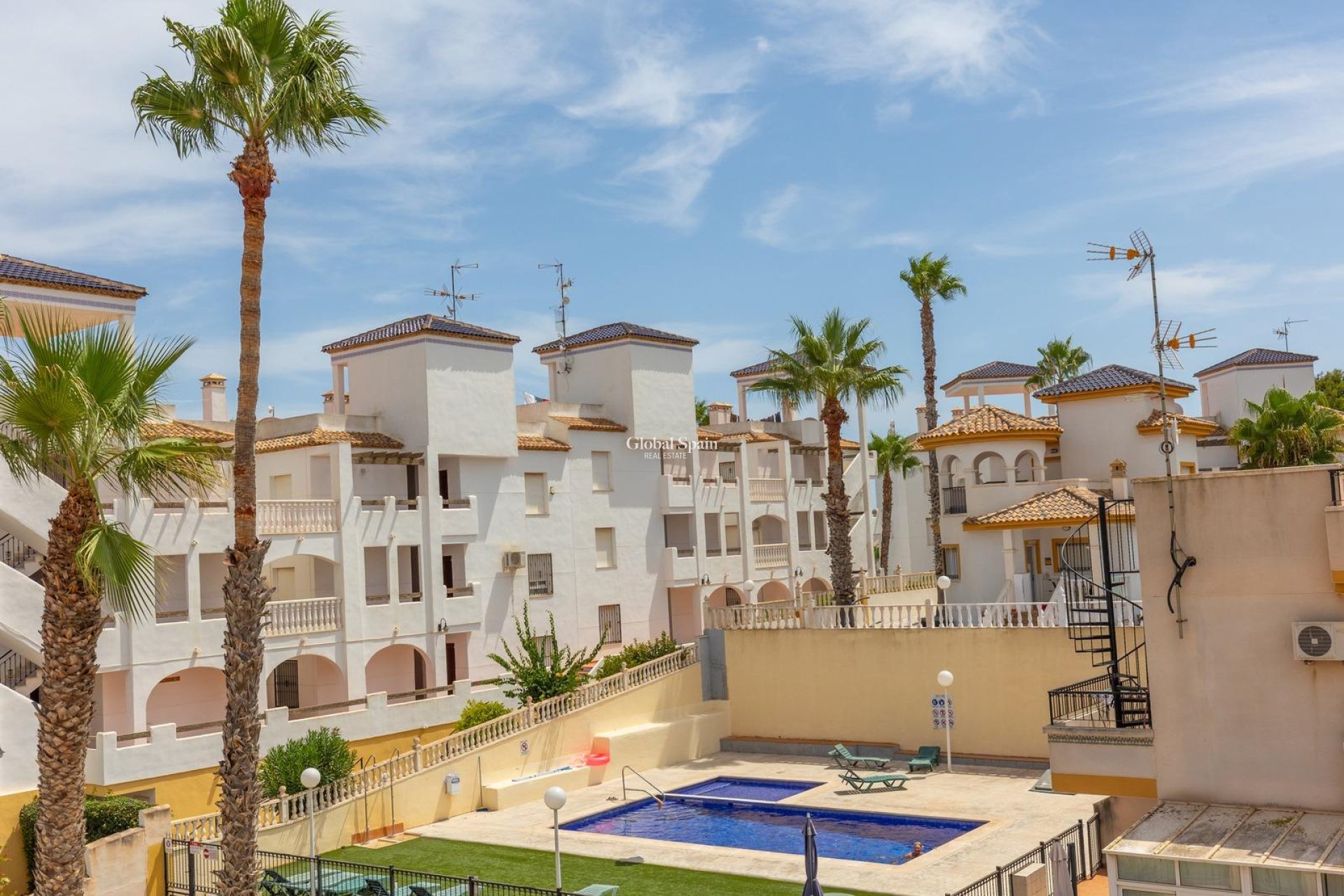 Wederverkoop - APPARTEMENT -
ORIHUELA COSTA - VILLAMARTÍN