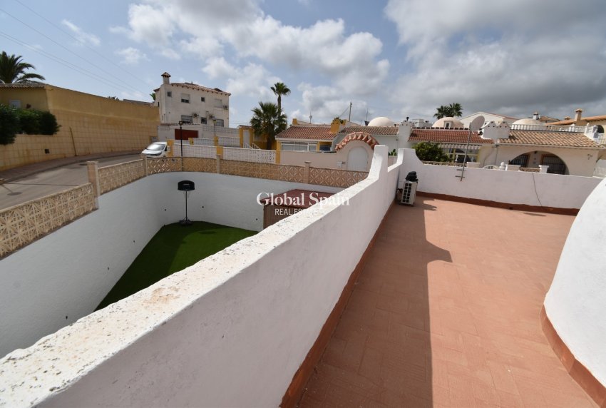 Wederverkoop - APPARTEMENT -
Orihuela Costa - Villamartin