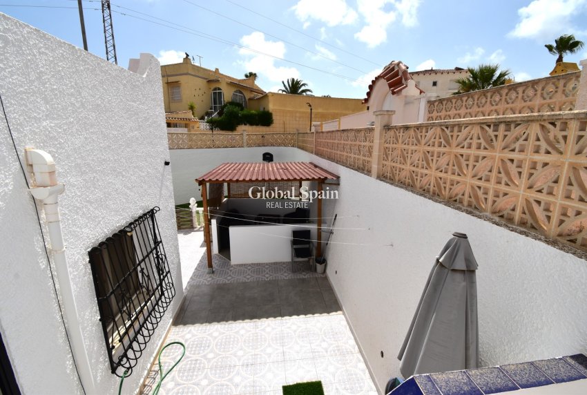 Wederverkoop - APPARTEMENT -
Orihuela Costa - Villamartin