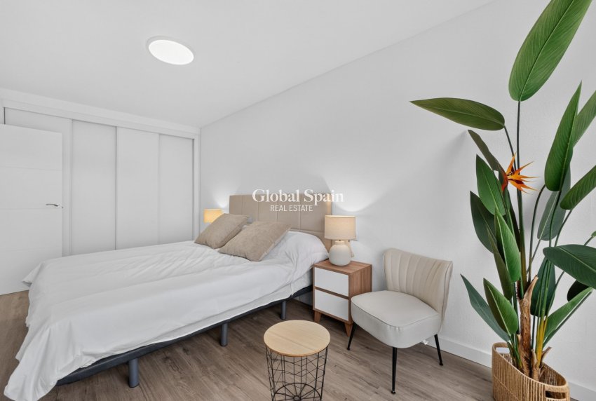 Wederverkoop - APPARTEMENT -
ORIHUELA COSTA - Villamartin