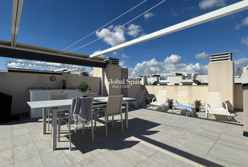 Wederverkoop - APPARTEMENT -
ORIHUELA COSTA - VILLAMARTÍN