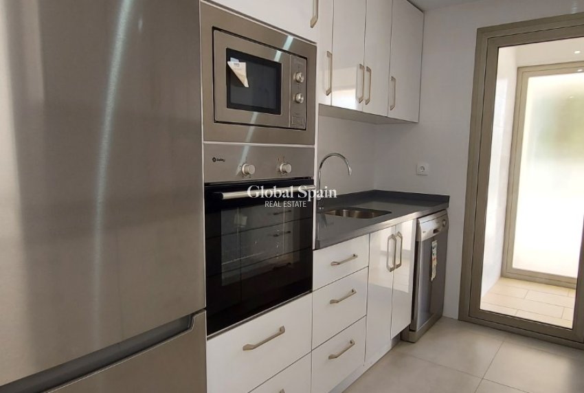 Wederverkoop - Appartement -
ORIHUELA COSTA - VILLAMARTÍN