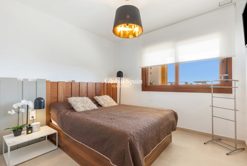 Wederverkoop - Appartement -
ORIHUELA COSTA - VILLAMARTÍN