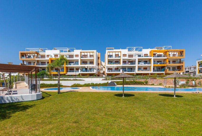 Wederverkoop - Appartement -
ORIHUELA COSTA - VILLAMARTÍN