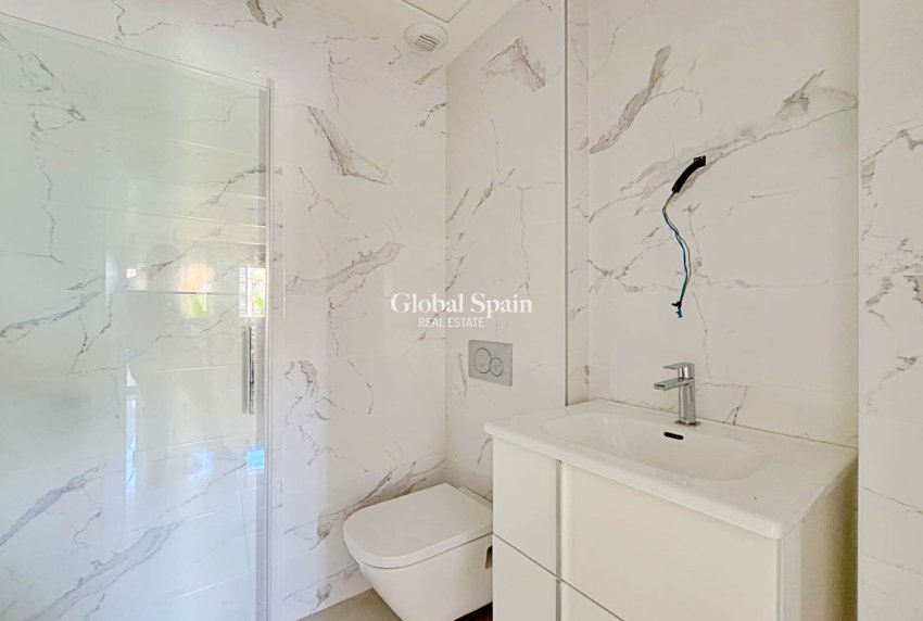 Wederverkoop - Appartement -
ORIHUELA COSTA - VILLAMARTÍN