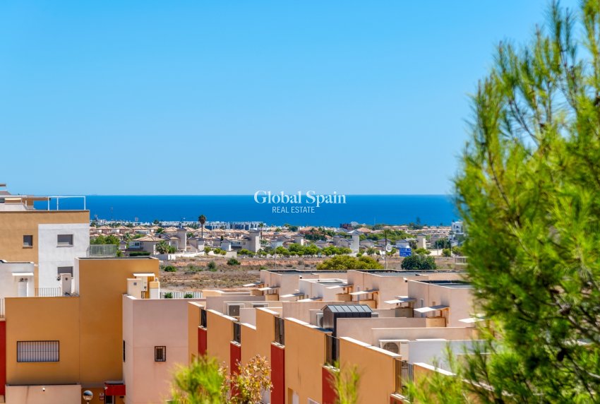 Wederverkoop - Appartement -
ORIHUELA COSTA - VILLAMARTÍN