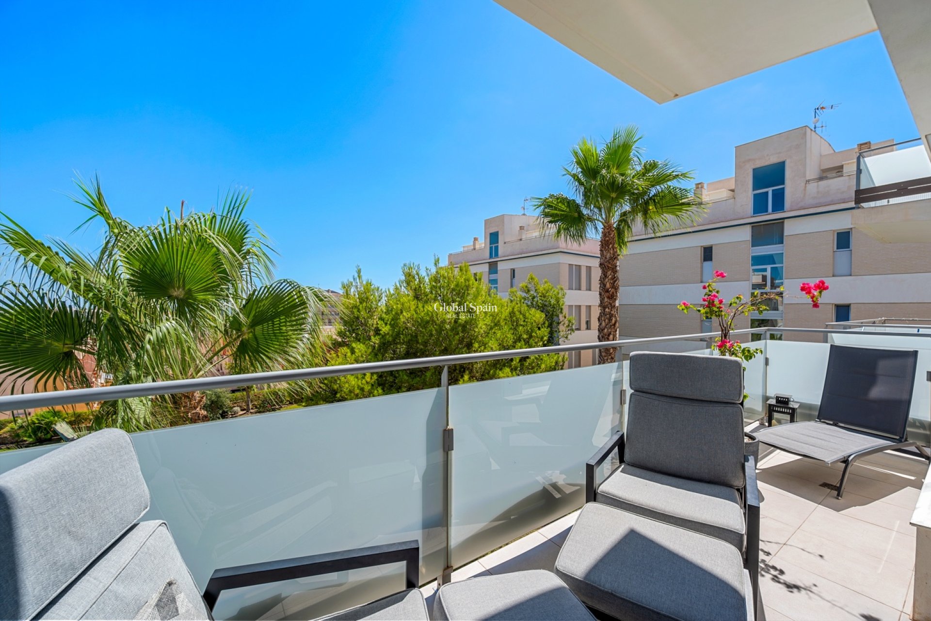 Wederverkoop - Appartement -
ORIHUELA COSTA - VILLAMARTÍN