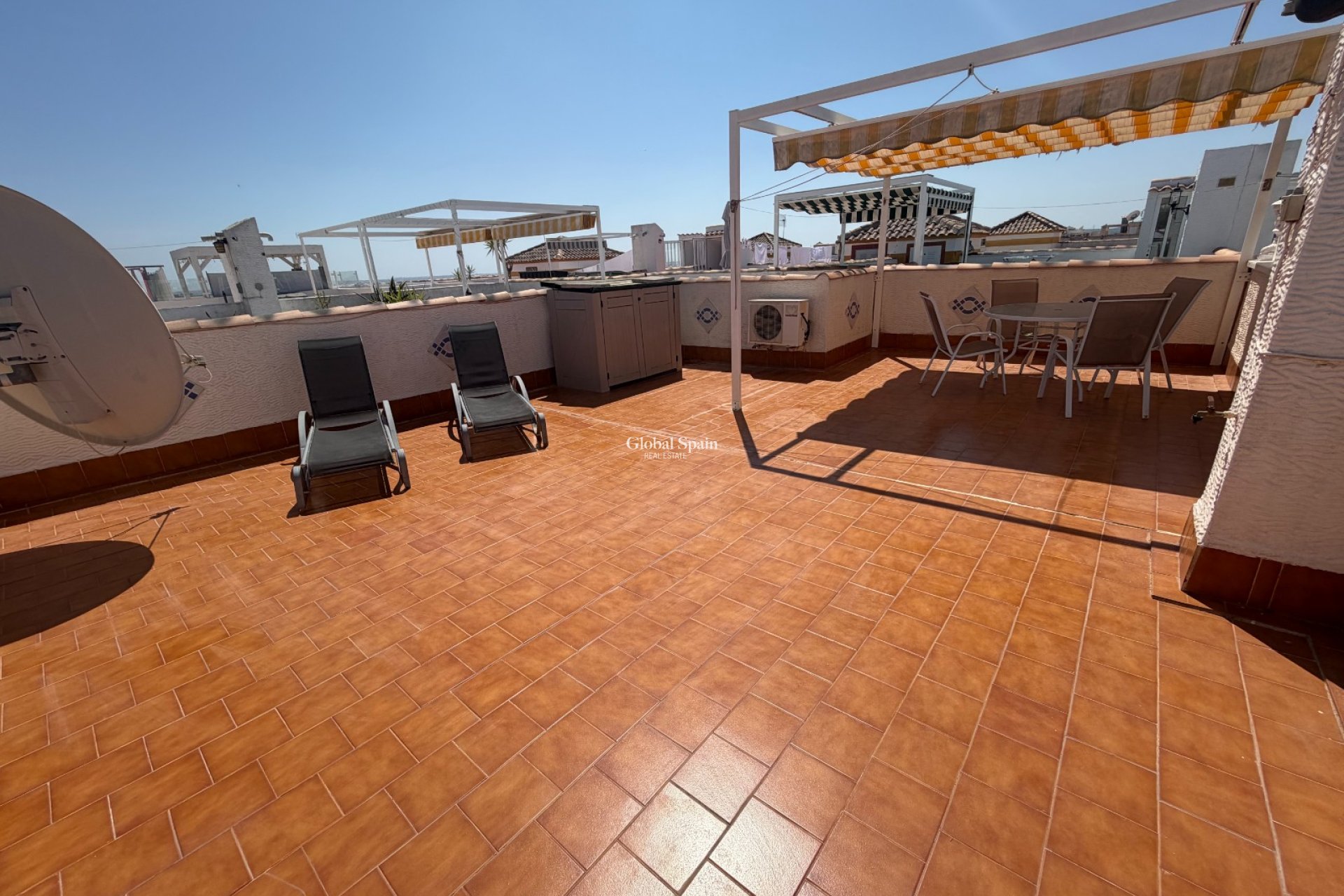 Wederverkoop - APPARTEMENT -
ORIHUELA - Entre Naranjos