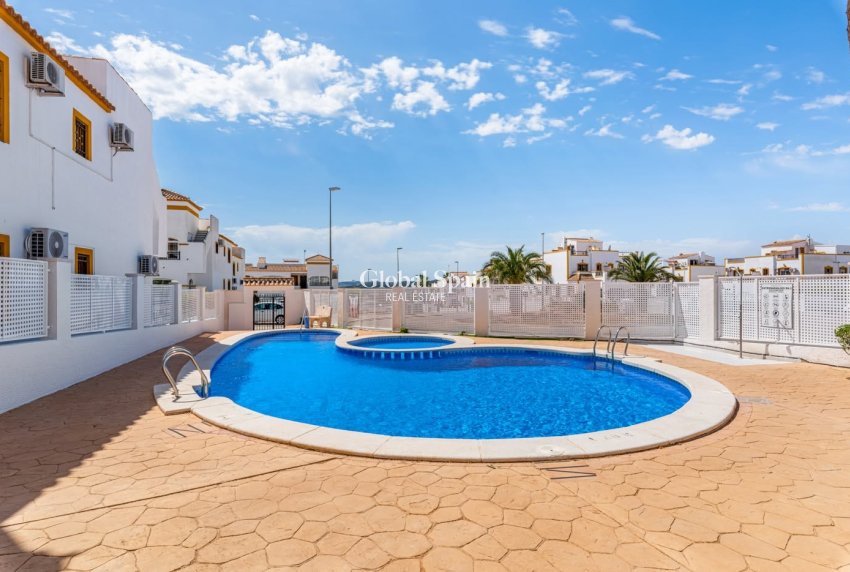 Wederverkoop - APPARTEMENT -
ORIHUELA - Entre Naranjos