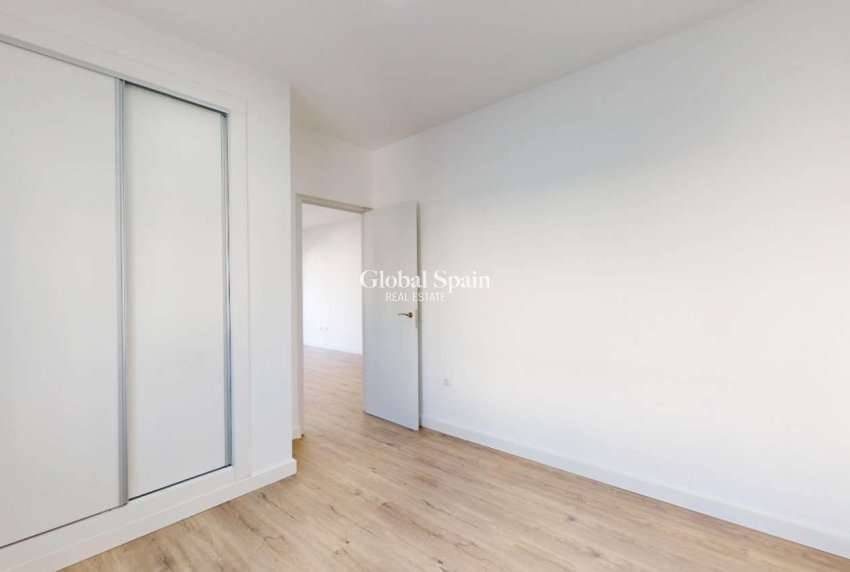 Wederverkoop - APPARTEMENT -
ORIHUELA - Inland