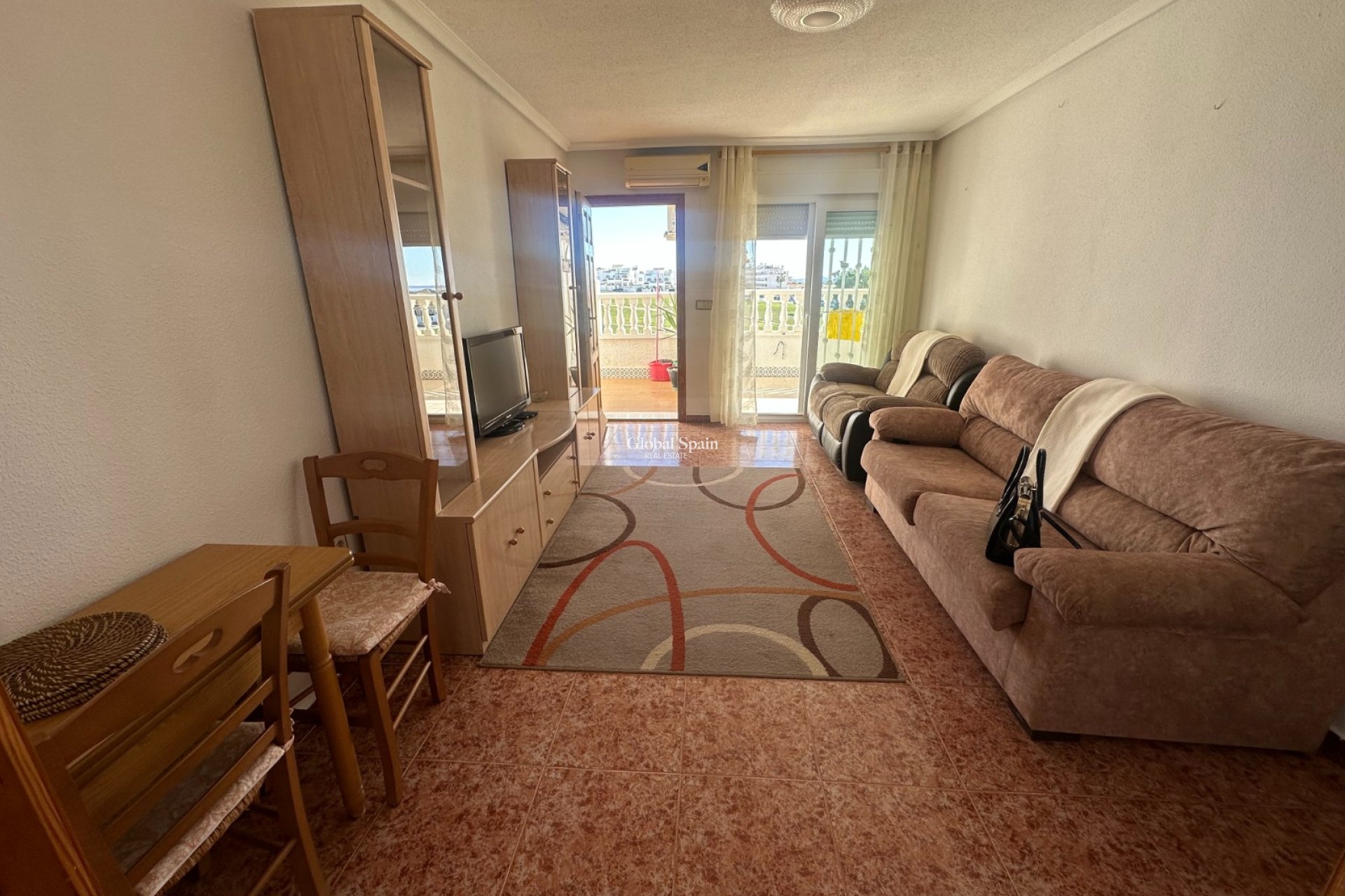 Wederverkoop - APPARTEMENT -
ORIHUELA - Inland
